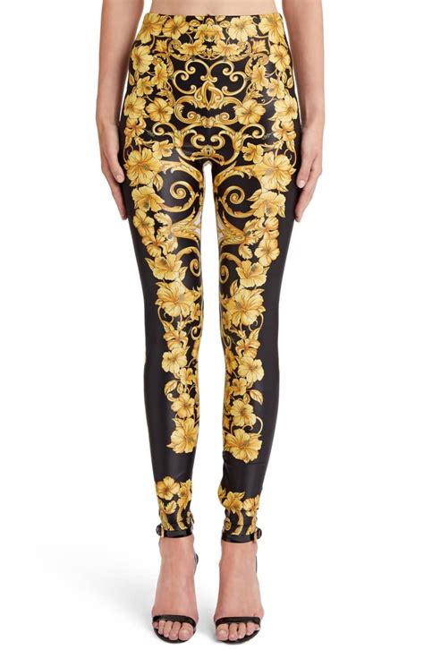 Versace leggings outfit